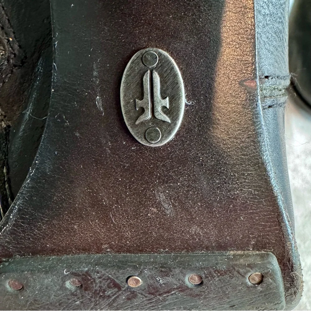 Frye Parker D  Black Leather stacked heel Boots size 8M - Picture 6 of 9